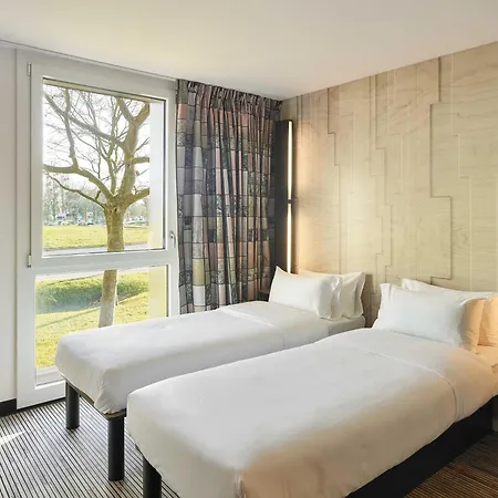 מלון Marne-la-vallee Val D'europe 3*